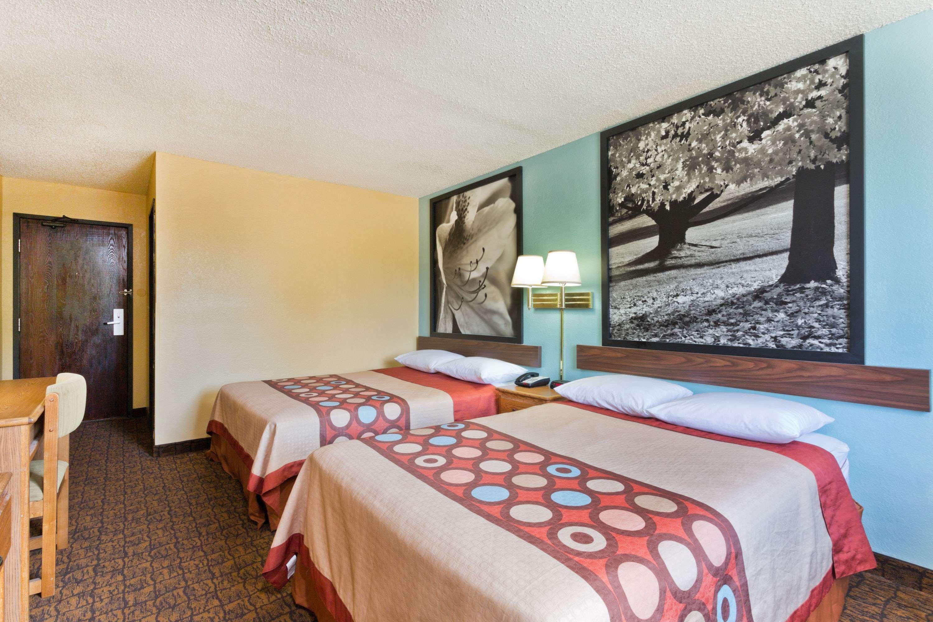 Hotel Super 8 By Wyndham Lexington Park/California Area Esterno foto